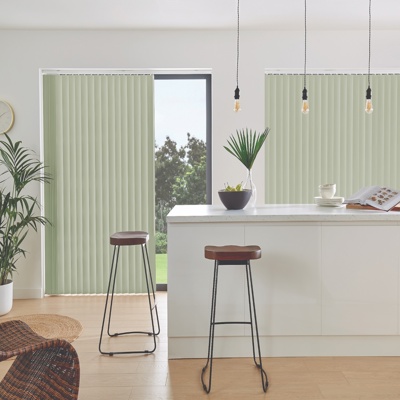 Ll 2022 Vertical Carnival Lily Kit Resized Srgb