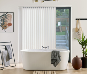 LL 2022 Vertical Carnival Blackout China White Bath Main Open