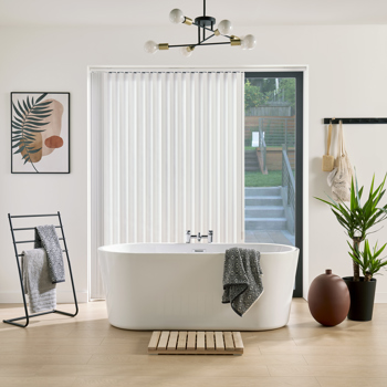 LL 2022 Vertical Carnival Blackout China White Bath Main Open